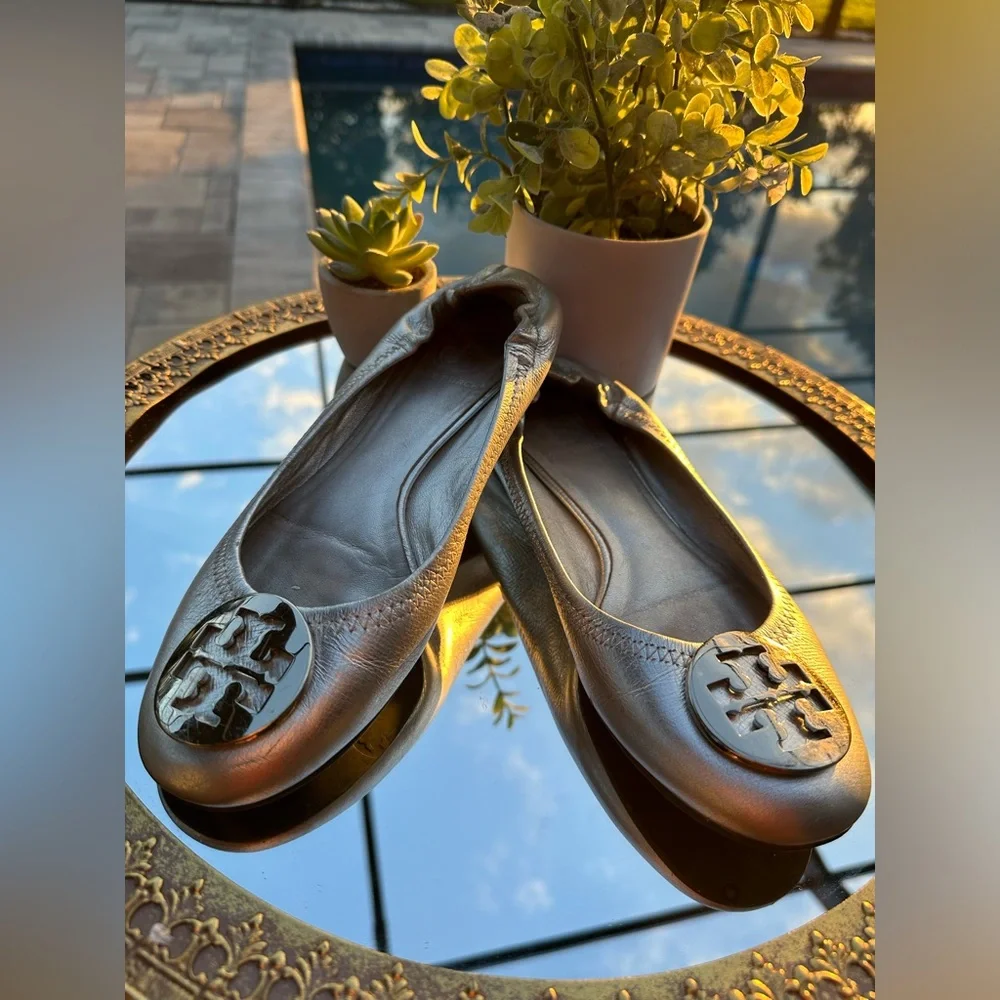 TORY BURCH Flat Silver Leather Slip size 7 - Picture 3 of 13